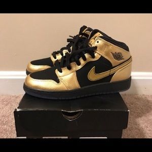 Jordan 1 Black and Gold
